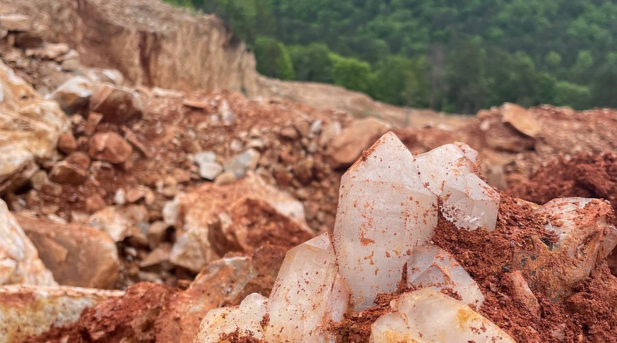Quartz crystals and the Mount Ida Arkansas crystal mining area